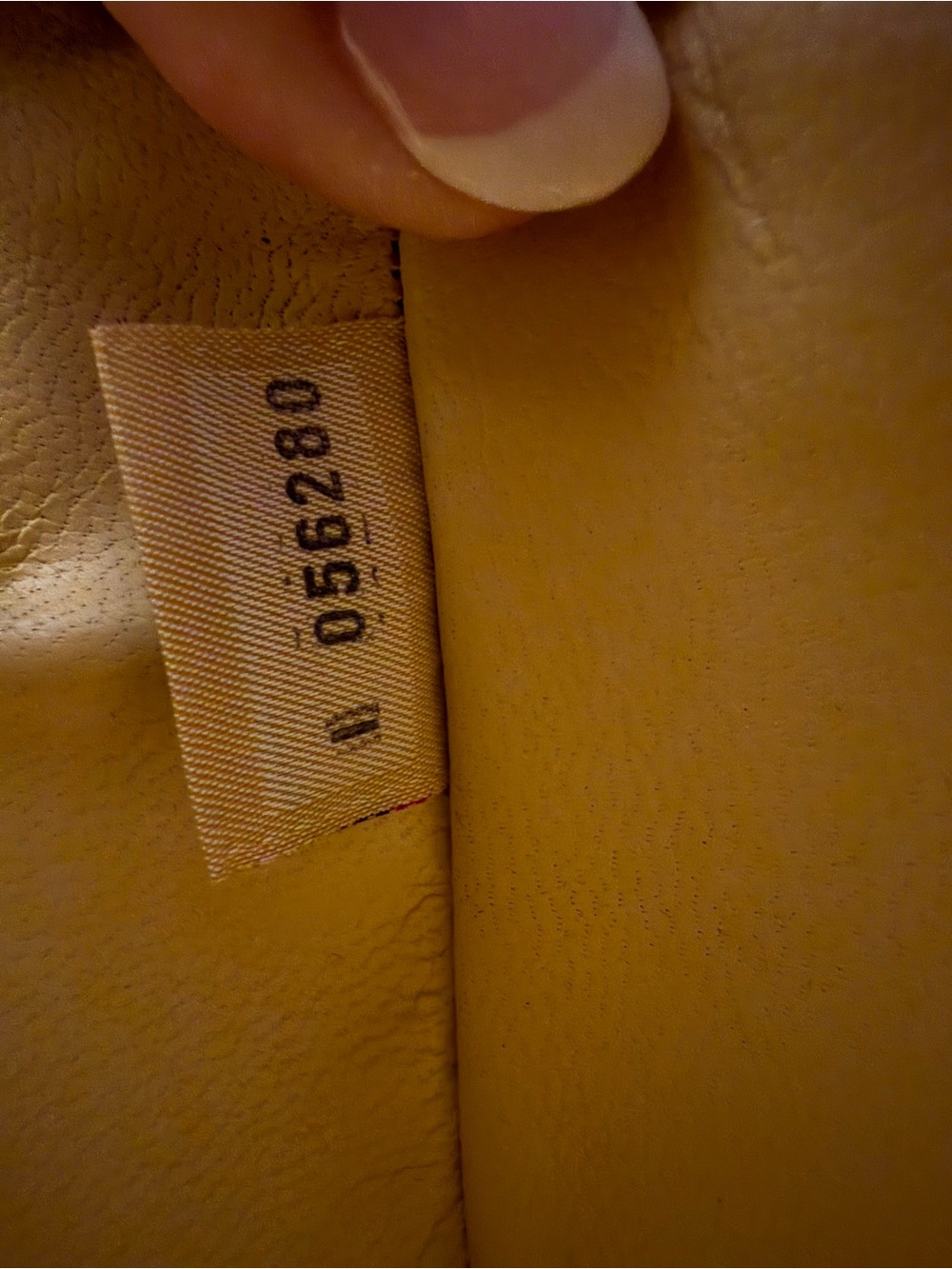 DOONEY & BOURKE Vintage Y2K East West Embossed Leather Flap Shoulder Bag - Picture 8 of 10